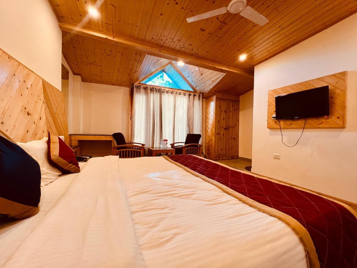 Hotel Lemoon Tree Manāli Buitenkant foto